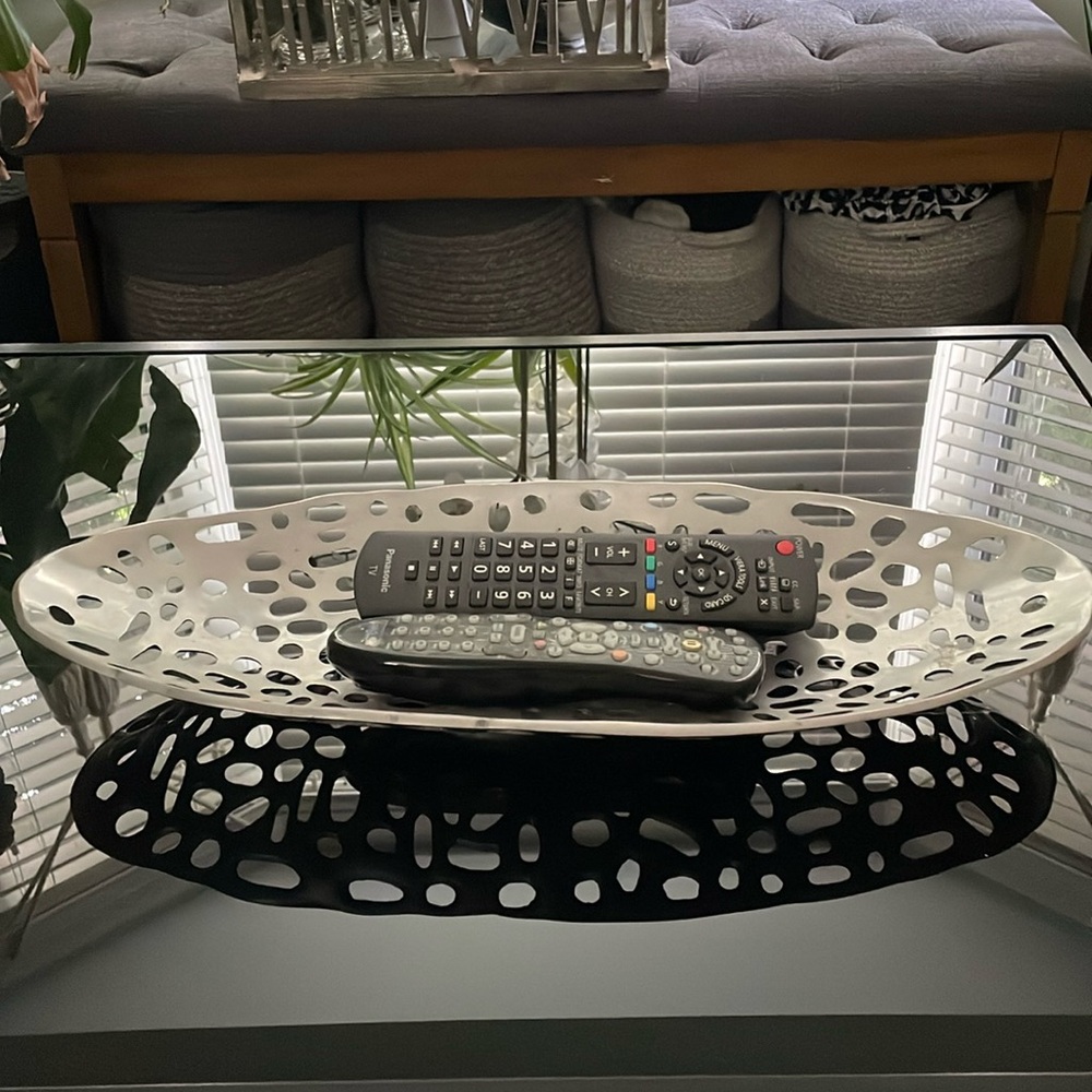 Long metal cut out  pattern decorative display tray